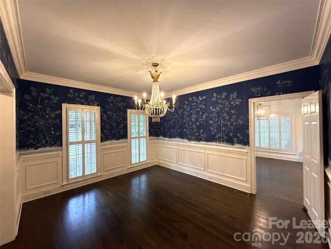 Building Photo - 1500 Ferncliff Rd