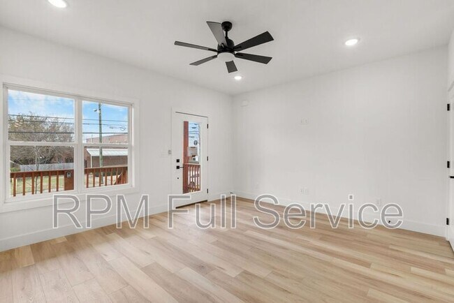 Building Photo - 1715B Heiman Street