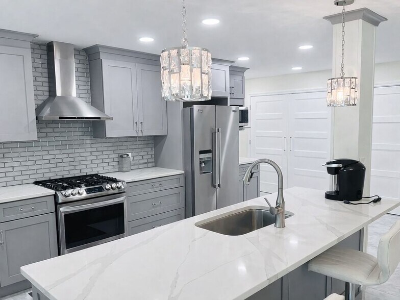 Building Photo - 2124 Zelda Dr NE