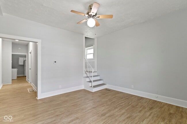 Building Photo - 1135 S Richland St