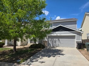 Building Photo - Spacious and Bright 4 Bedroom Home with Garage and Basement Now Available!