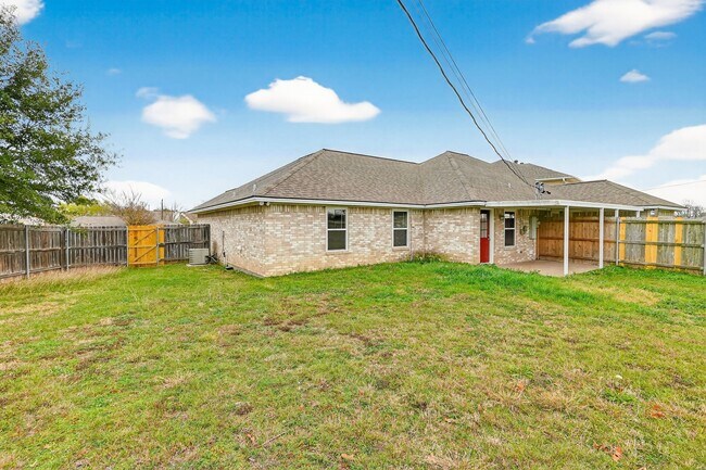 Building Photo - 1402 Western Oaks Ct