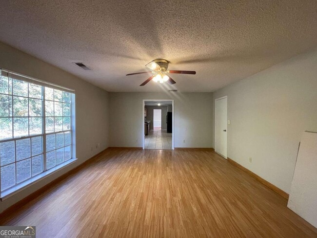 Building Photo - 6387 Seths Way