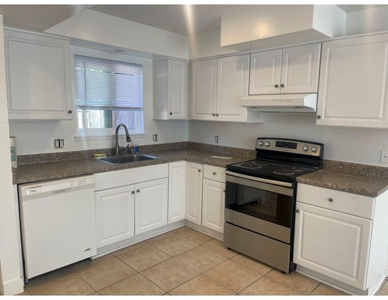 Building Photo - 19756 Kingswood Ln