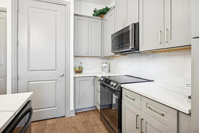 Building Photo - 2700 Old Denton Rd