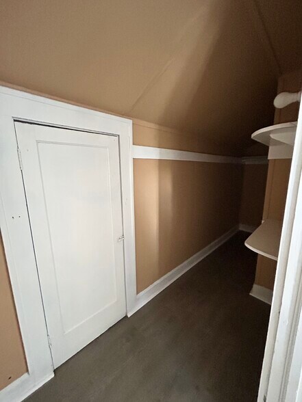 Building Photo - 3557 Evergreen Ave