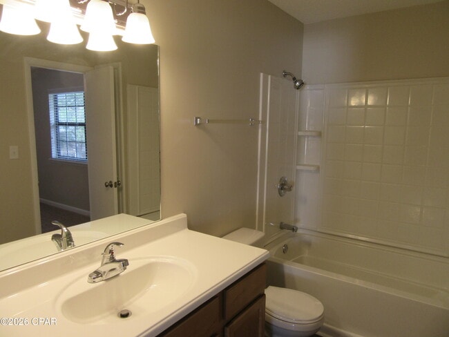 Building Photo - 2750 W 12th St