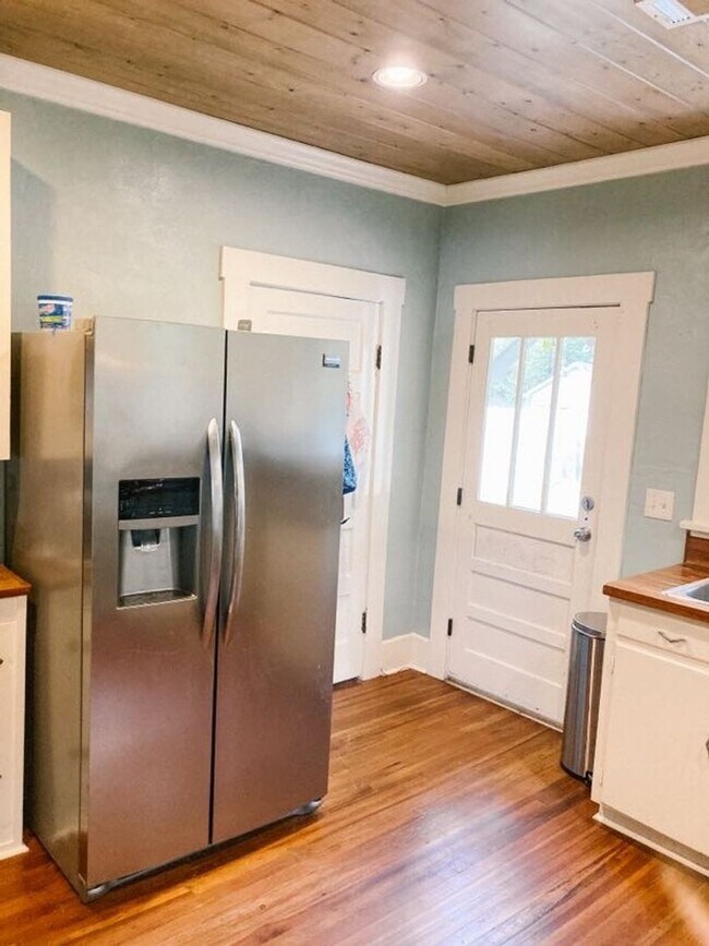 Building Photo - Midtown Bungalow 2BR House in Columbus Near Park