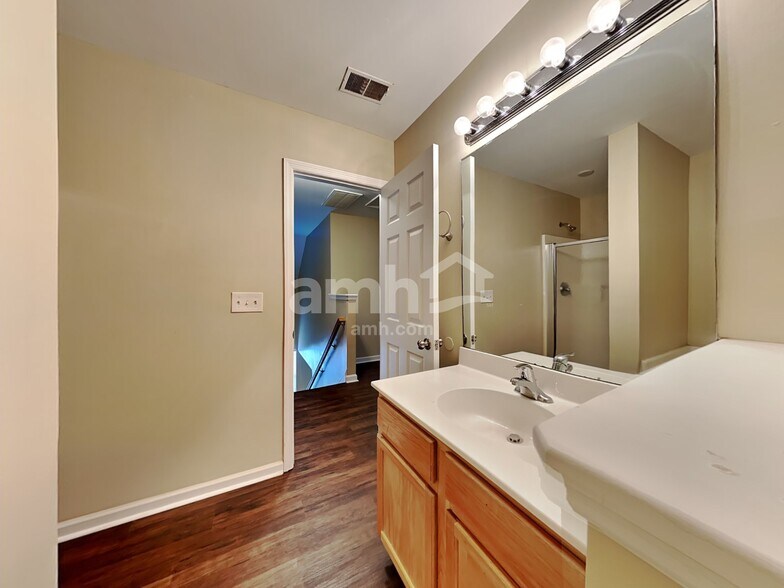 Building Photo - 9128 Fieldstone Ter
