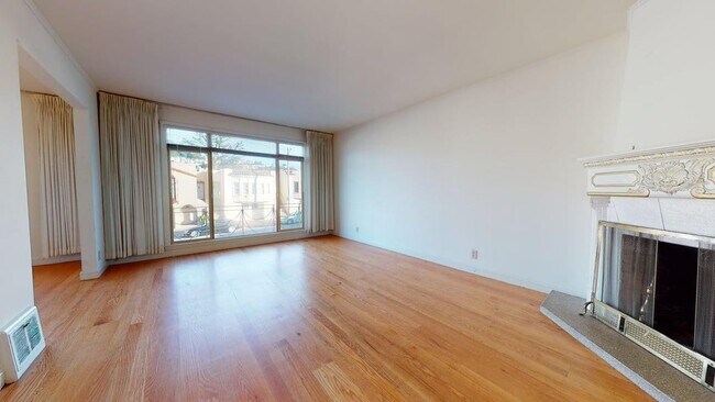 Building Photo - 2059 20th Ave