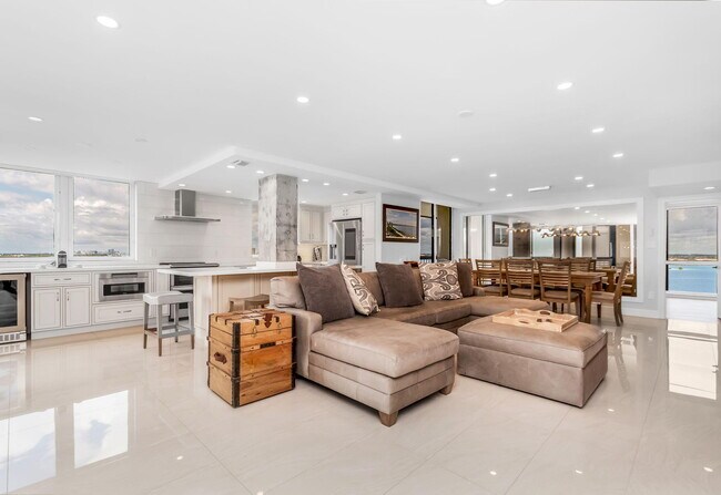 Building Photo - 5380 N Ocean Dr
