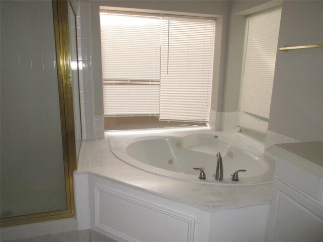 Building Photo - 11723 Brydan Dr
