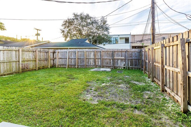 Building Photo - 11940 SW 81st Rd