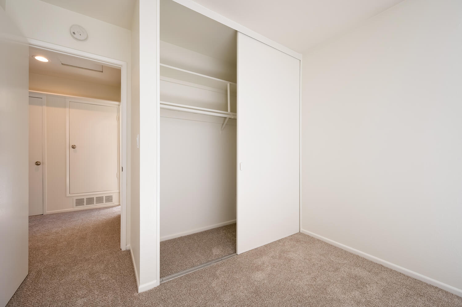 Building Photo - 30747 Calle Chueca