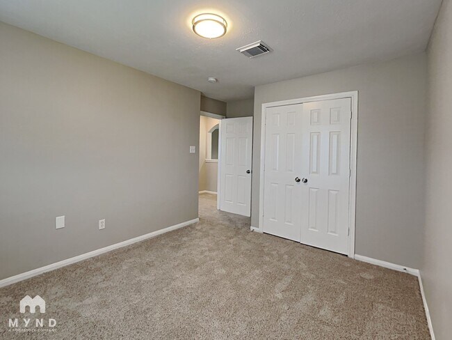 Building Photo - 14906 Sparks Ct