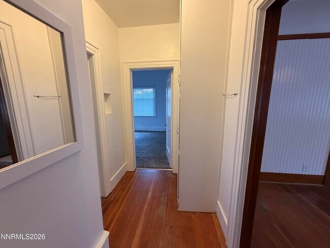 Building Photo - 319 Thoma St