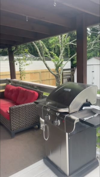 patio with couch view - 1122 Woods Edge Dr