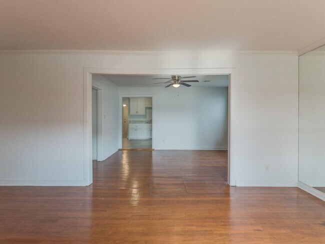 Building Photo - Home for rent in heart of OKC