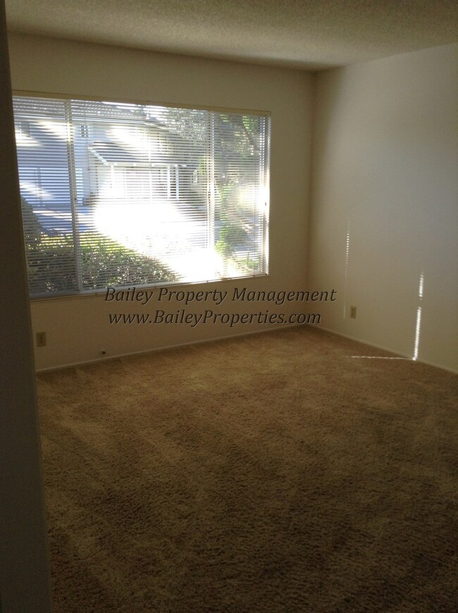 Building Photo - Spacious Seascape Condo