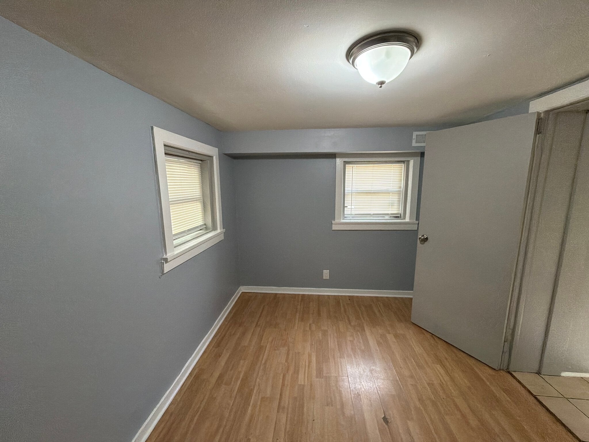 Building Photo - 2701 E 75th Pl