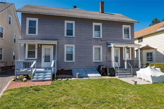 Building Photo - 40 Bayside Ave