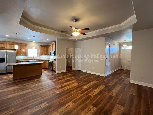 Building Photo - 5257 Parkside Dr