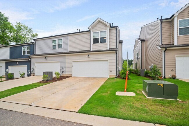 Building Photo - Stunning 3BD, 2.5BA End-Unit Fuquay-Varina Townhome with a 2-Car Garage in a Prime Location Near ...