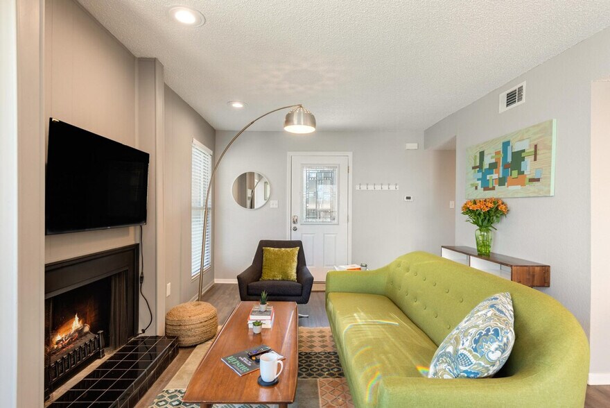 Building Photo - 2205 Spring Creek Dr