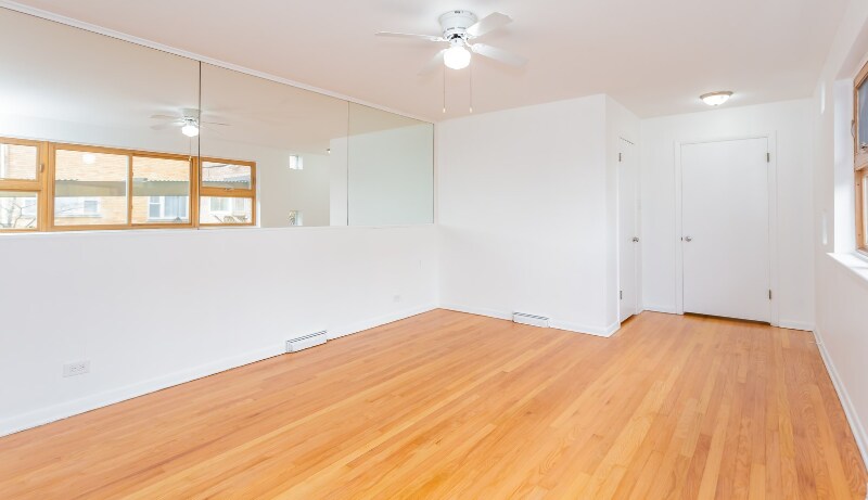 Building Photo - 10454 S Claremont Ave