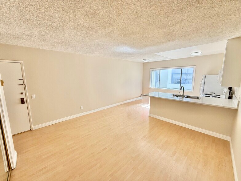 Building Photo - 1534 11th St