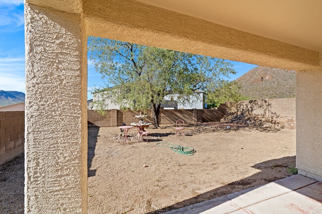 Building Photo - 3721 W Avenida Fria