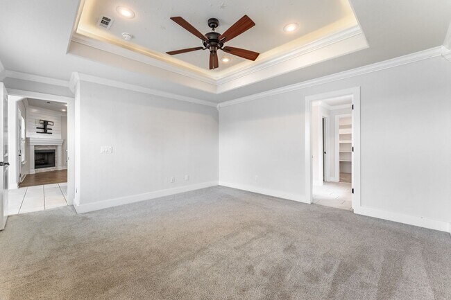 Building Photo - Luxury Living in Bentonville: Modern 4 Bed, 3 Bath Home with Fenced Yard