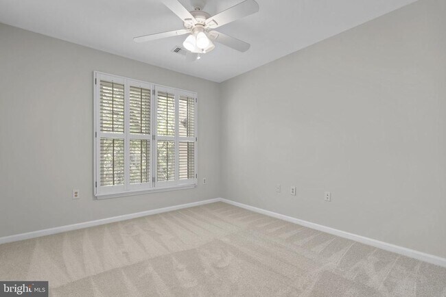 Building Photo - 12915 Alton Square