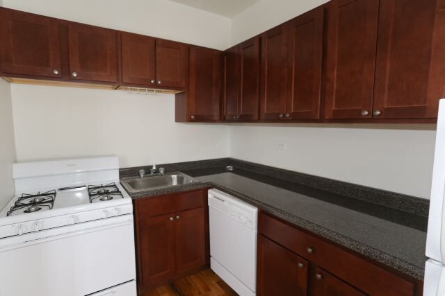 Building Photo - 4856 N Damen Ave