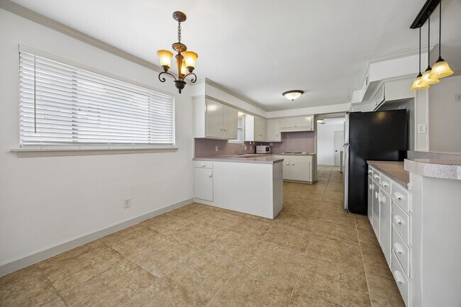 Building Photo - 4126 Martinshire Dr