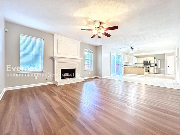 Building Photo - 4350 Sentinel Pl