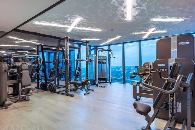 Building Photo - 1451 Brickell Ave