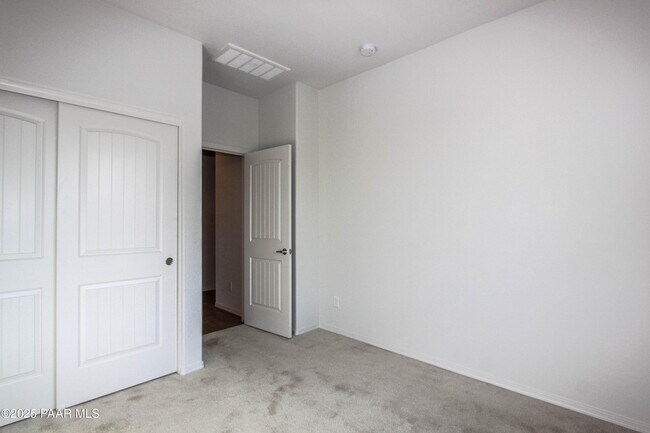 Building Photo - 1356 Warbler Wy