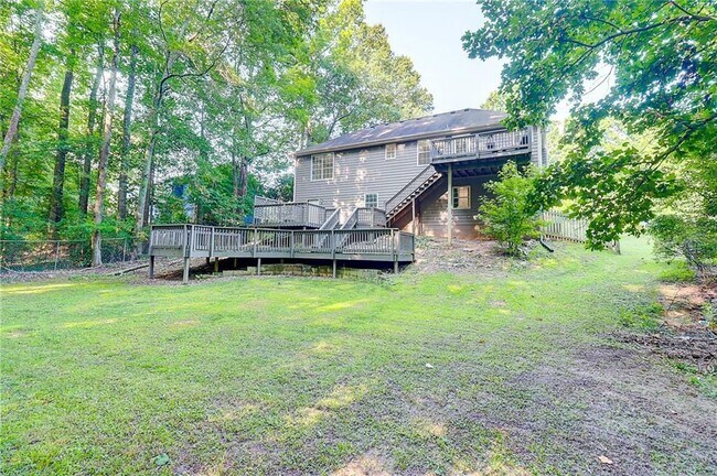 Building Photo - 3347 Camens Way NE