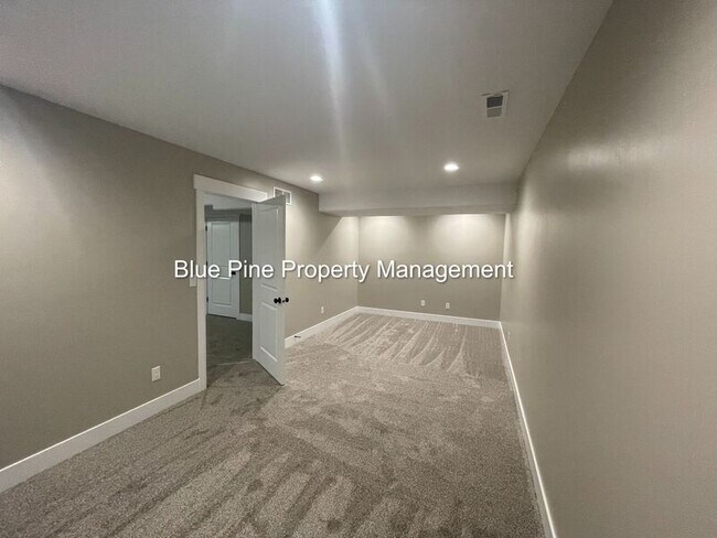 Building Photo - 1507 47th St