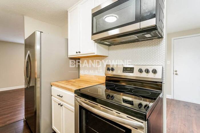 Building Photo - 3336 Corey Dr