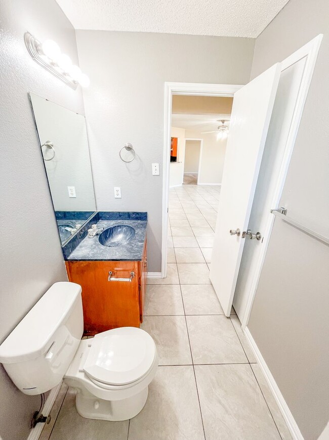 Building Photo - Available NOW!!!! Beautiful 4 bedroom, 2 bath, 2 car garage home with a privacy fenced yard and c...