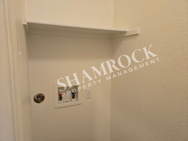 Building Photo - 834 Chambers Creek Cir
