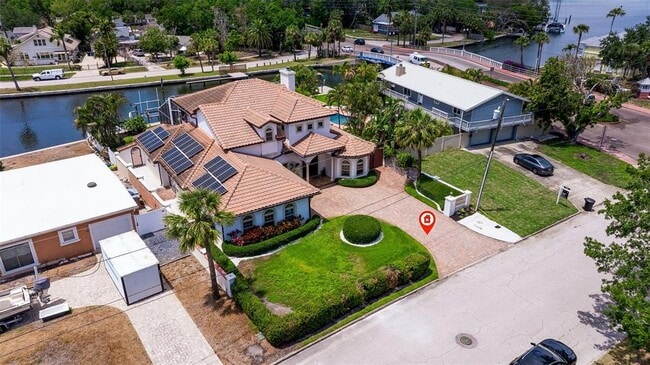 Building Photo - 3931 Pompano Dr SE