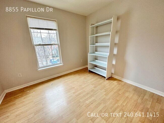 Building Photo - 8855 Papillon Dr