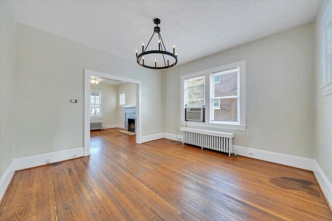 Building Photo - 1144 Wasena Ave SW