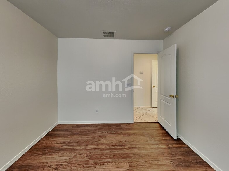 Building Photo - 7225 W Williams St