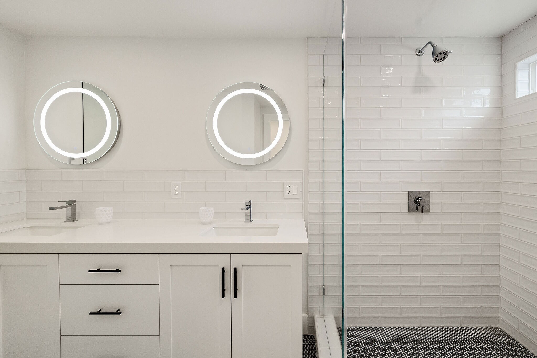 Building Photo - 316 1st St