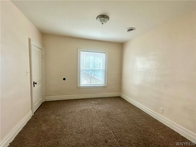 Building Photo - 34 Hayden St