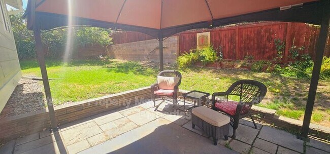 Building Photo - 4130 Madrone Way